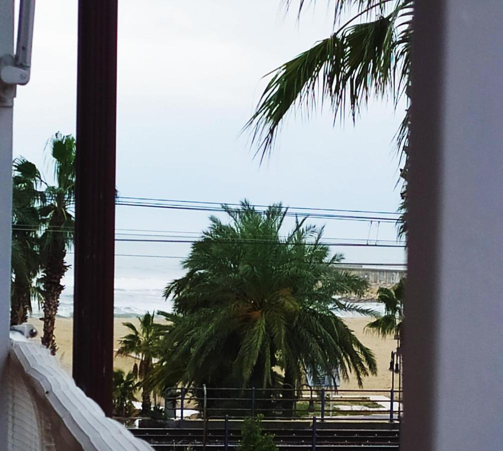 ENCANTADOR apartamento frente a la playa de Bara Roda de Berà  Exterior foto