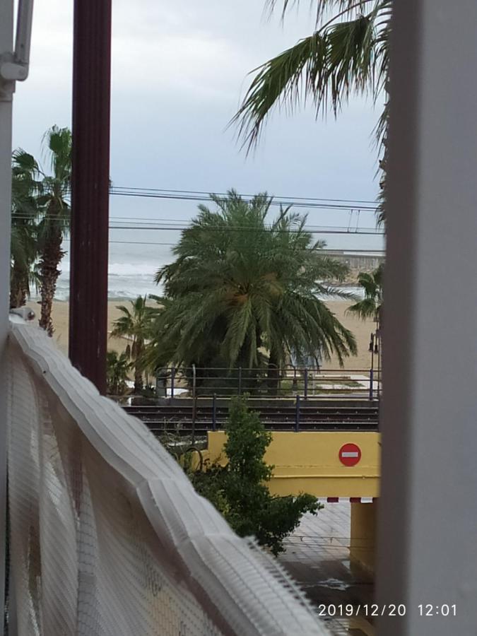 ENCANTADOR apartamento frente a la playa de Bara Roda de Berà  Exterior foto