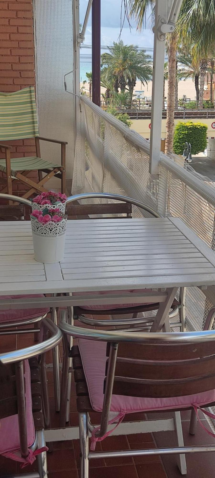 ENCANTADOR apartamento frente a la playa de Bara Roda de Berà  Exterior foto
