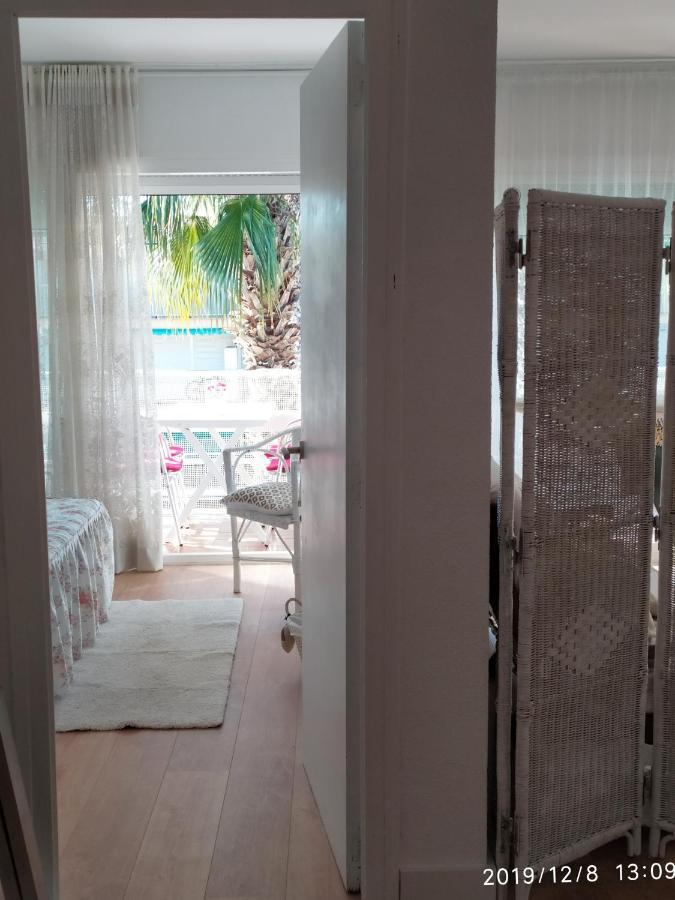 ENCANTADOR apartamento frente a la playa de Bara Roda de Berà  Exterior foto