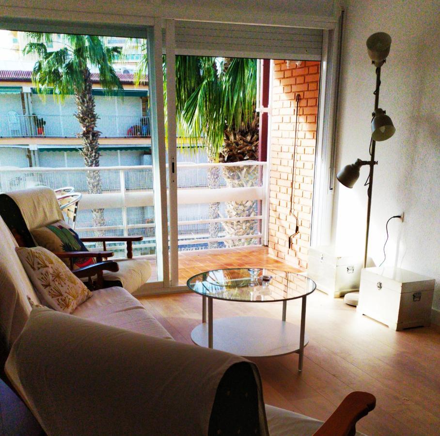 ENCANTADOR apartamento frente a la playa de Bara Roda de Berà  Exterior foto